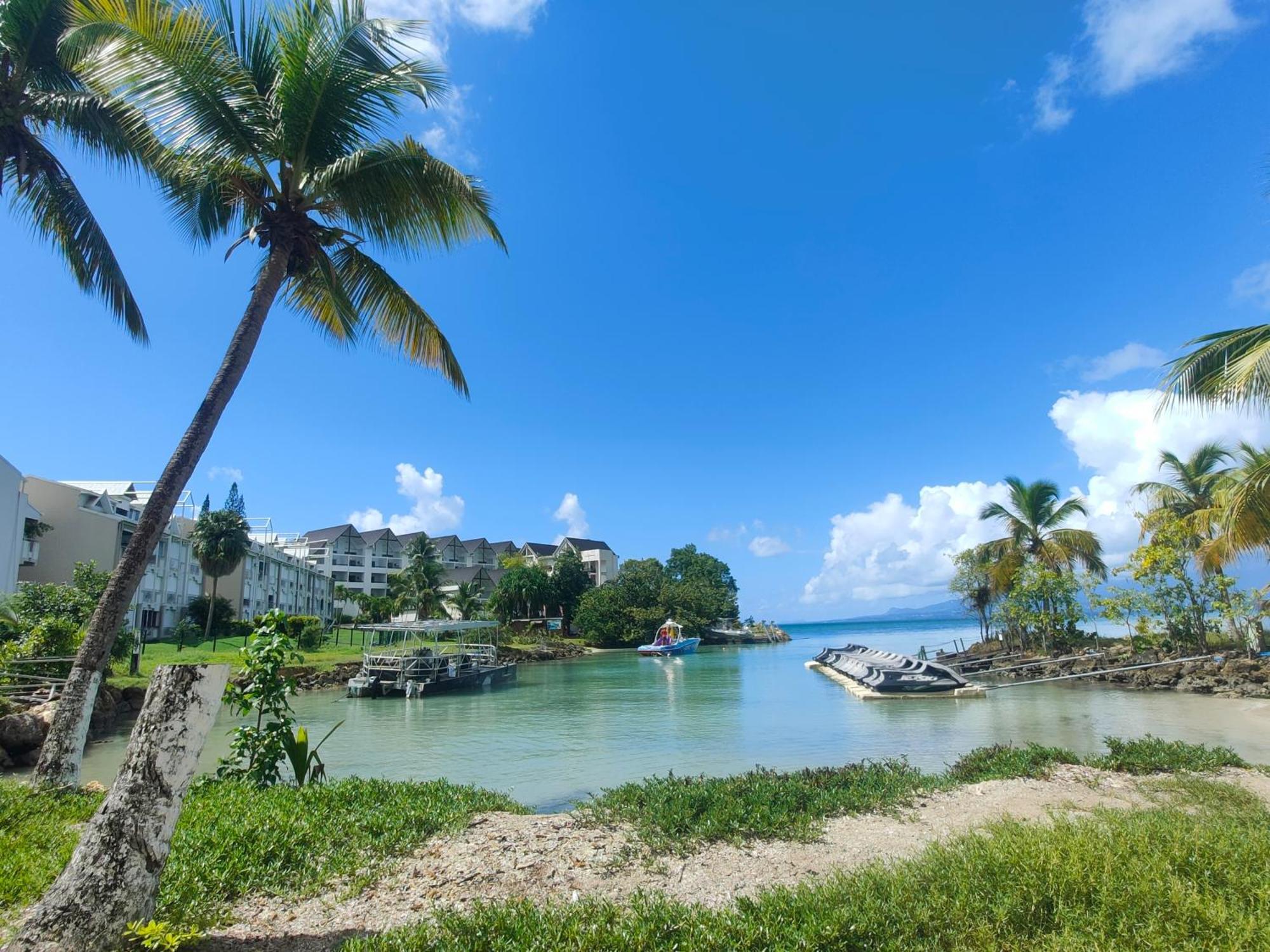 Studio Vue Mer, Pieds Dans L'Eau Le Gosier  Ngoại thất bức ảnh